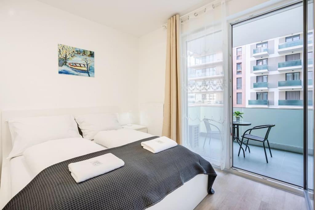 Oaks Studio With Balcony Budapest Exterior photo